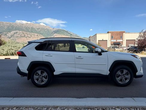 Used 2024 Toyota RAV4 XLE w/ Convenience Package AWD/4WD image 9
