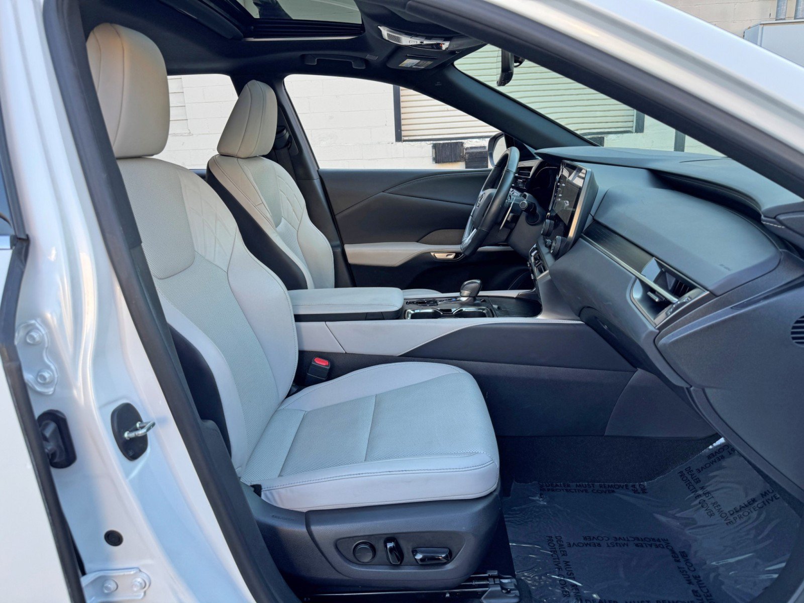 Used 2024 Lexus RX 350h w/ Convenience Package AWD/4WD image 16