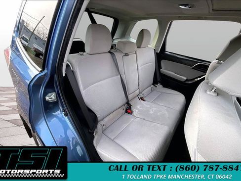 Used 2015 Subaru Forester 2.5i Premium AWD/4WD image 26