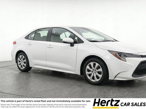 Used 2025 Toyota Corolla LE FWD image 1
