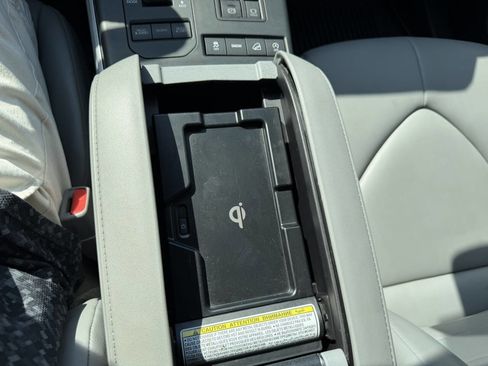 Used 2022 Toyota Highlander XLE image 36