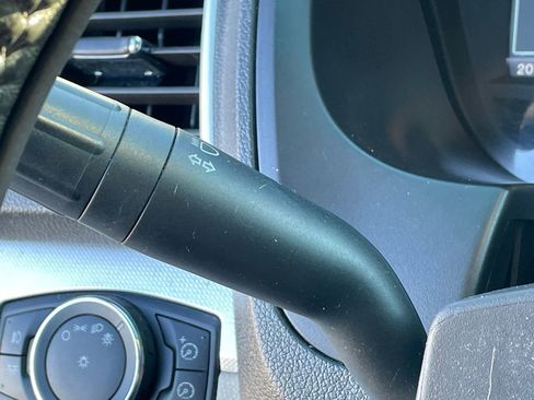 Used 2013 Ford Explorer XLT image 35