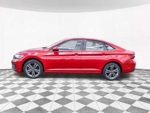 Certified 2023 Volkswagen Jetta SE FWD image 4