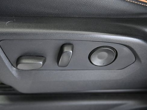 Used 2021 GMC Yukon AT4 w/ AT4 Premium Plus Package image 26