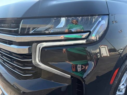Used 2023 Chevrolet Suburban LT AWD/4WD image 11