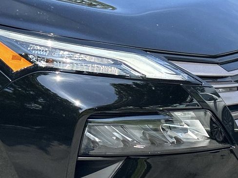 New 2026 Nissan Rogue SV AWD/4WD image 10