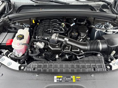 Used 2025 Jeep Grand Cherokee L Laredo w/ Luxury Tech Group I image 13