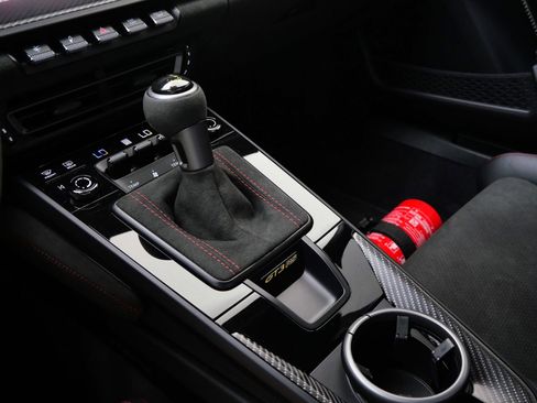 Used 2025 Porsche 911 GT3 RS RWD image 35