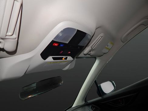 Used 2019 Subaru Impreza 2.0i Premium w/ Eyesight & BSD/Rcta & SRF image 22