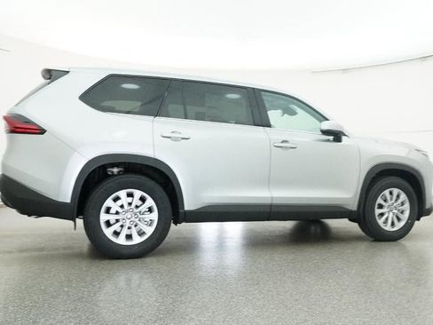 New 2026 Toyota Grand Highlander XLE image 26