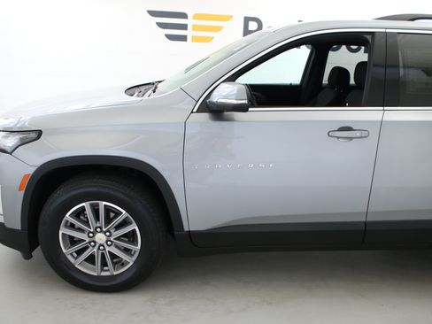 Used 2023 Chevrolet Traverse LT w/ LPO, Floor Liner Package AWD/4WD image 4