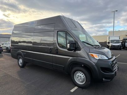New 2025 RAM ProMaster 3500 w/ Premium Convenience Group