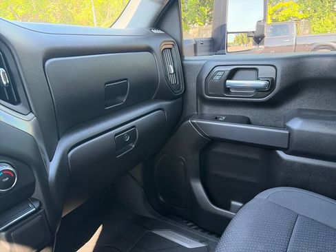 Used 2022 Chevrolet Silverado 2500 Custom w/ Custom Value Package AWD/4WD image 18