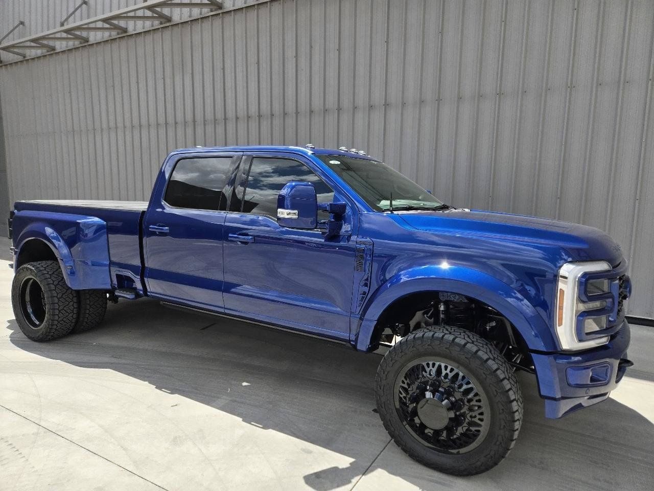 Used 2026 Ford F450 Platinum w/ Platinum Plus Package AWD/4WD image 5