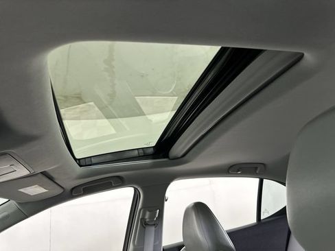 Used 2015 Acura TLX w/ Technology Package FWD image 19