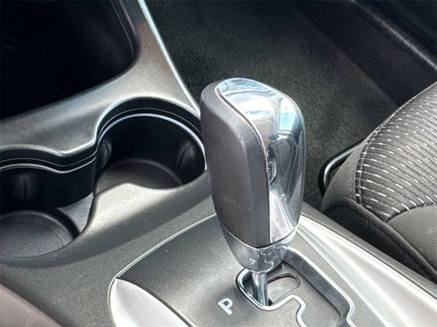 Used 2019 Dodge Journey SE image 30