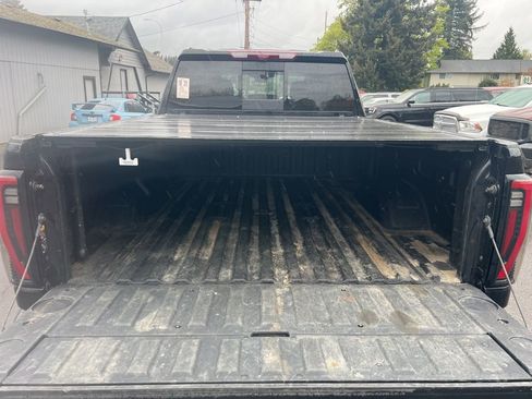 Used 2024 GMC Sierra 2500 AT4 w/ AT4 Premium Plus Package image 7