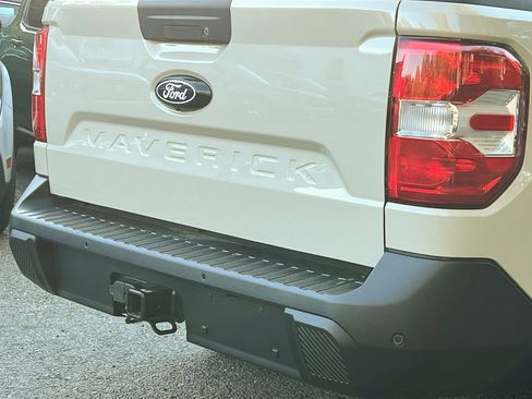 New 2025 Ford Maverick XLT w/ XLT Luxury Package image 4