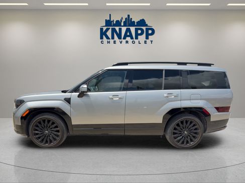 Used 2024 Hyundai Santa Fe Calligraphy FWD image 2