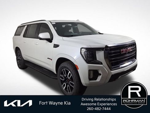 Used 2024 GMC Yukon XL AT4 w/ Technology Package AWD/4WD image 5