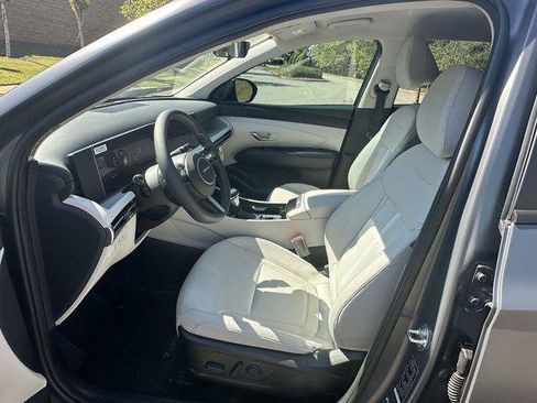 New 2025 Hyundai Tucson SEL image 9