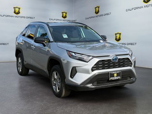 Used 2024 Toyota RAV4 LE image 7