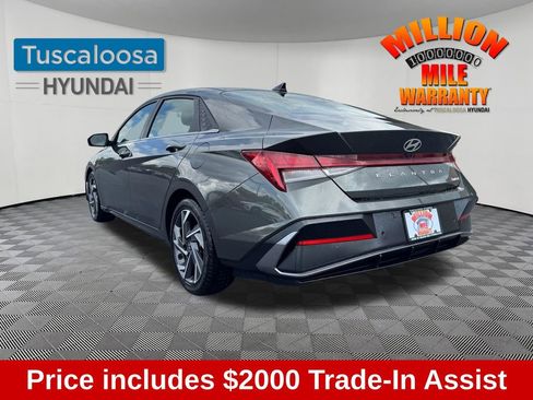 Used 2024 Hyundai Elantra Limited image 5