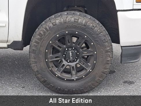 Used 2018 Chevrolet Silverado 1500 LT w/ All Star Edition AWD/4WD image 10