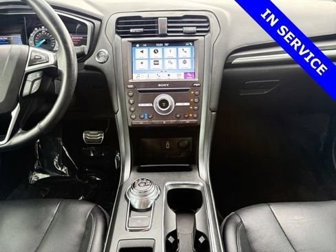Used 2017 Ford Fusion Titanium FWD image 11