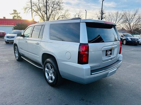 Used 2018 Chevrolet Suburban Premier image 5
