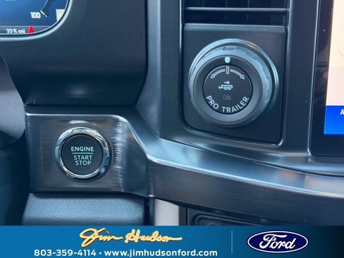 New 2026 Ford F250 Lariat w/ Black Appearance Package image 38
