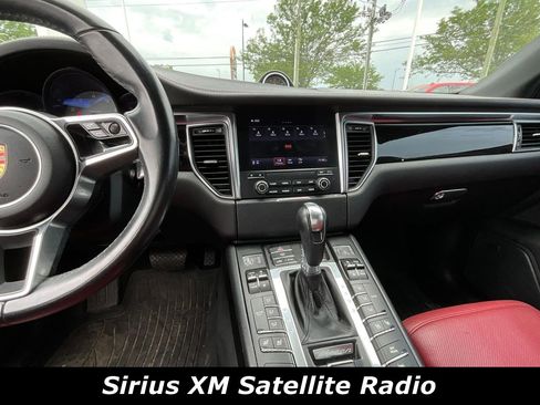 Used 2018 Porsche Macan S AWD/4WD image 9