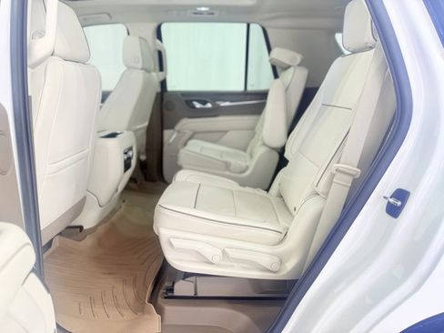 Certified 2021 GMC Yukon Denali w/ Denali Premium Package AWD/4WD image 27