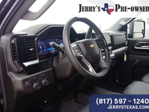 Used 2025 Chevrolet Silverado 2500 LT image 19
