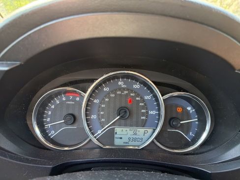 Used 2014 Toyota Corolla LE image 11