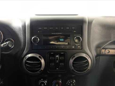 Used 2017 Jeep Wrangler Unlimited Sport w/ Quick Order Package 23S image 28