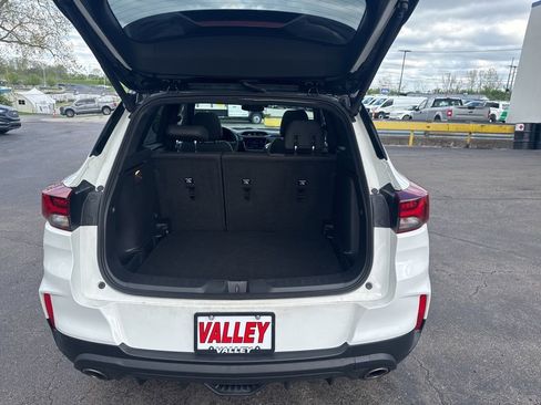 Used 2023 Chevrolet TrailBlazer RS w/ Sun and Liftgate Package AWD/4WD image 40