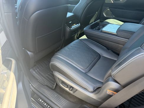 Used 2026 INFINITI QX80 Autograph w/ Premium Cargo Package AWD/4WD image 12