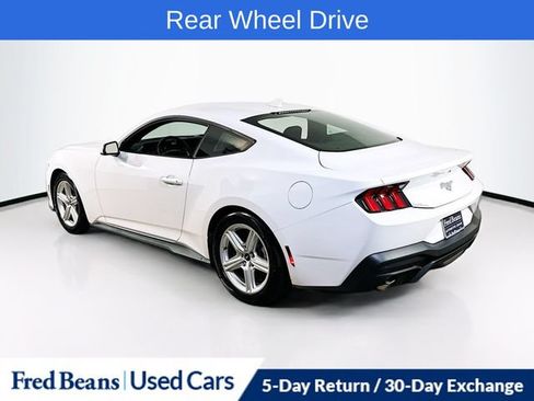 Used 2026 Ford Mustang Premium RWD image 6