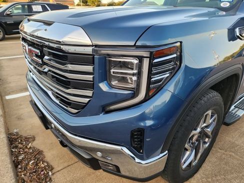 Used 2024 GMC Sierra 1500 SLT AWD/4WD image 8