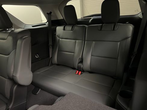 New 2025 Ford Explorer Active w/ Active Comfort Package image 29