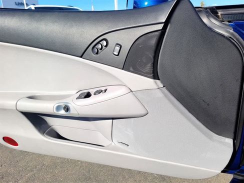 Used 2005 Chevrolet Corvette w/ Preferred Equipment Group image 13