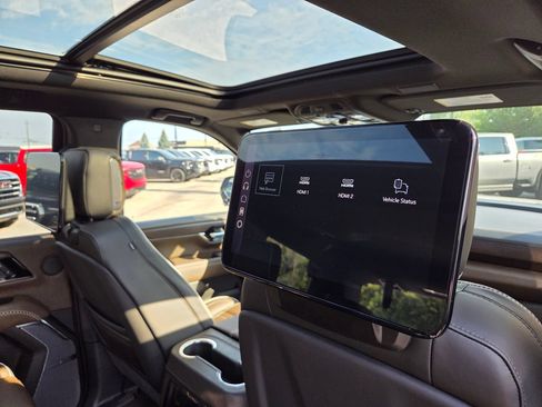 New 2026 GMC Yukon Denali Ultimate w/ LPO, Floor Liner Package AWD/4WD image 27