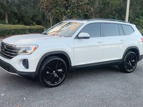 New 2026 Volkswagen Atlas SE image 4