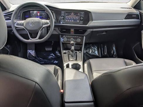 Used 2022 Volkswagen Jetta SE FWD image 16