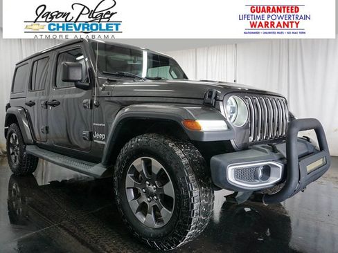 Used 2018 Jeep Wrangler Unlimited Sahara image 1