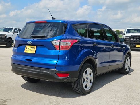 Used 2017 Ford Escape S FWD image 3