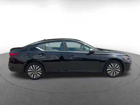 Used 2026 Nissan Altima 2.5 SV FWD image 13