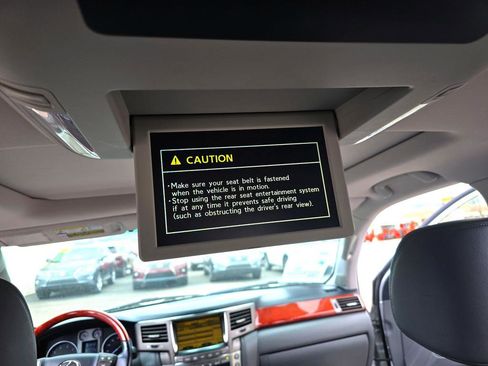 Used 2010 Lexus LX 570 4WD image 23