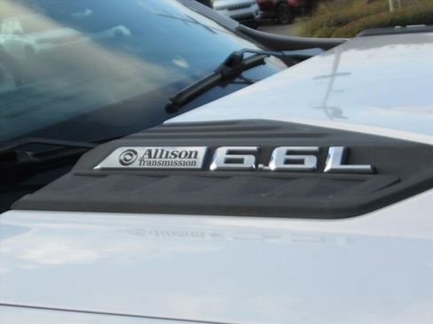 Used 2024 Chevrolet Silverado 2500 LTZ w/ LTZ Convenience Package image 10